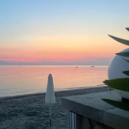 Apartment “sound Of The Sea” First Line *