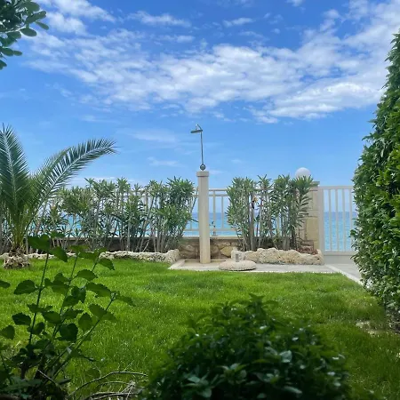 Apartament “sound Of The Sea” First Line